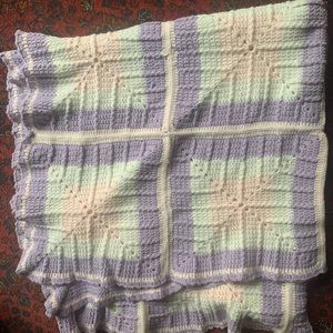 VINTAGE HANDMADE BLANKET